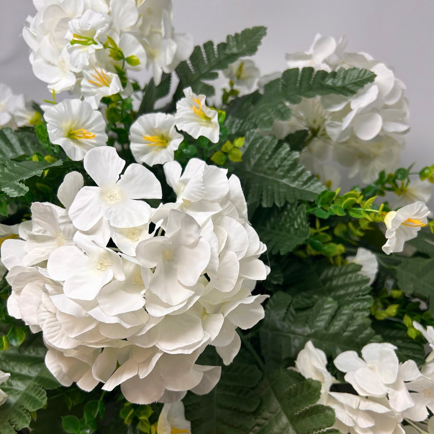 Timeless White Pre-Made Vase Insert (White)