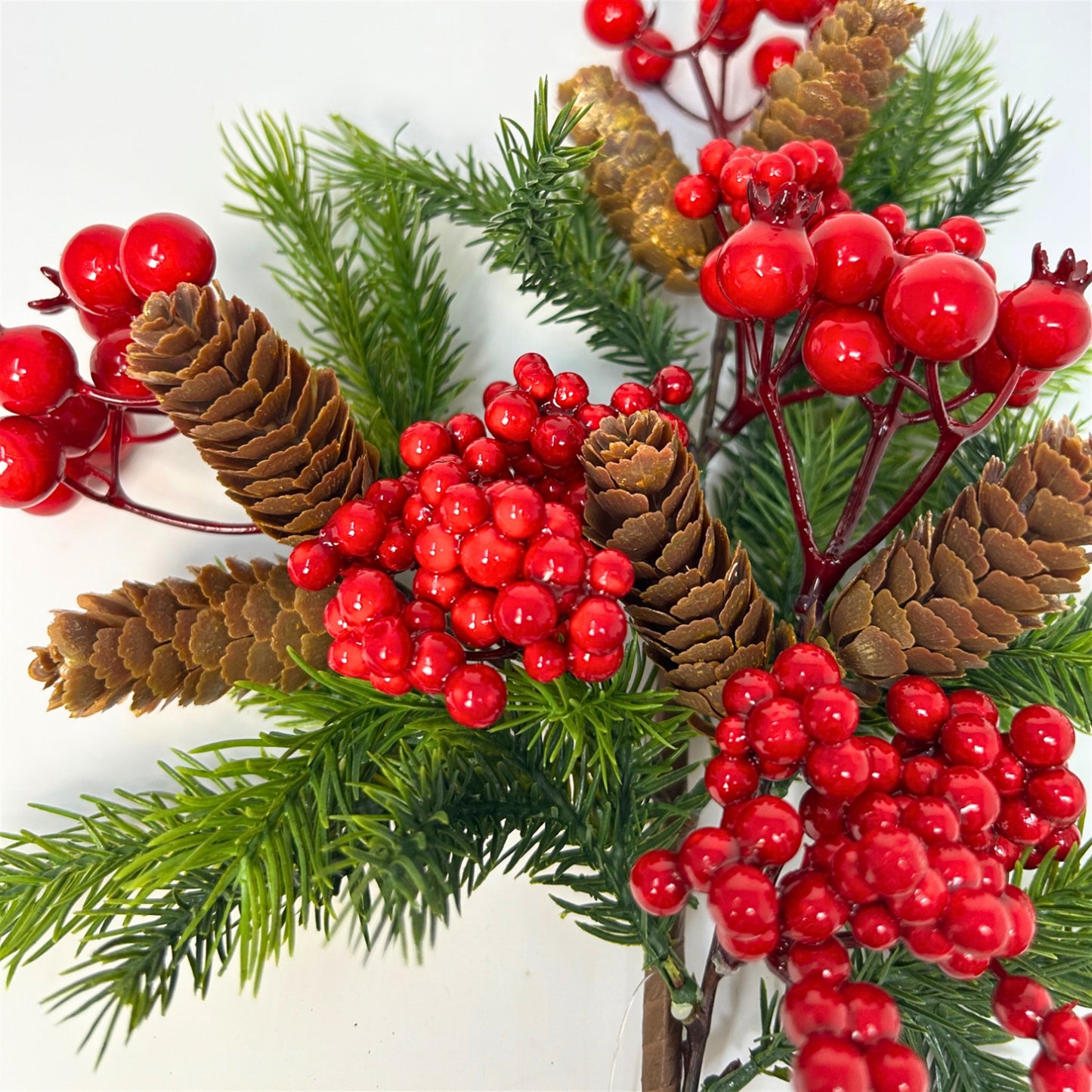 Western Spruce Cone Berry Pick 18" | REGXJ