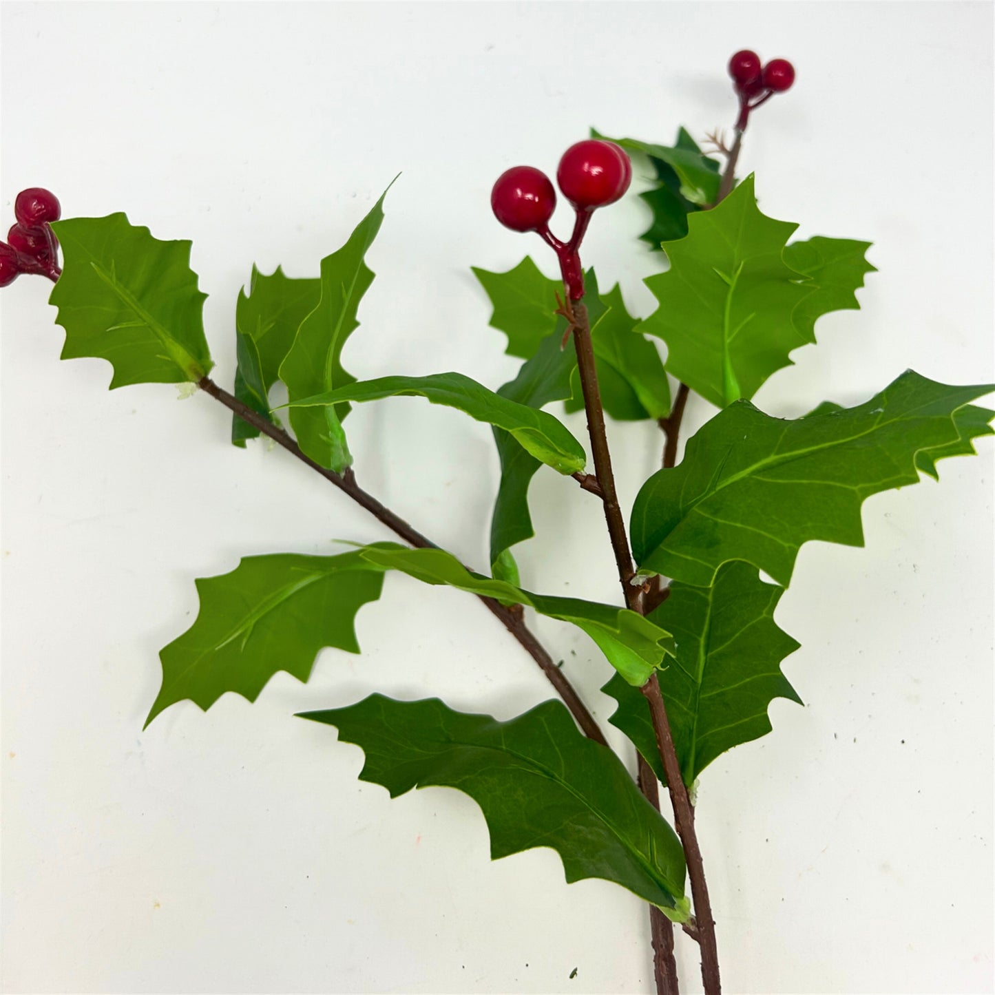 Grand Holly Berry Spray 26" | XJ