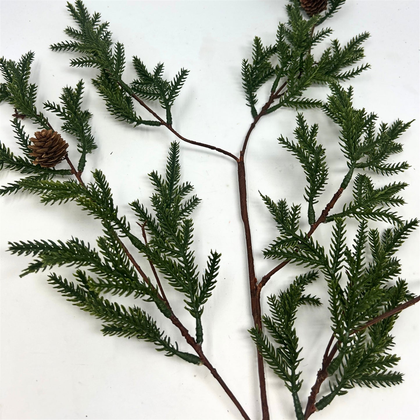 Mini Highlands Spruce Vine - Green 32" | XJ