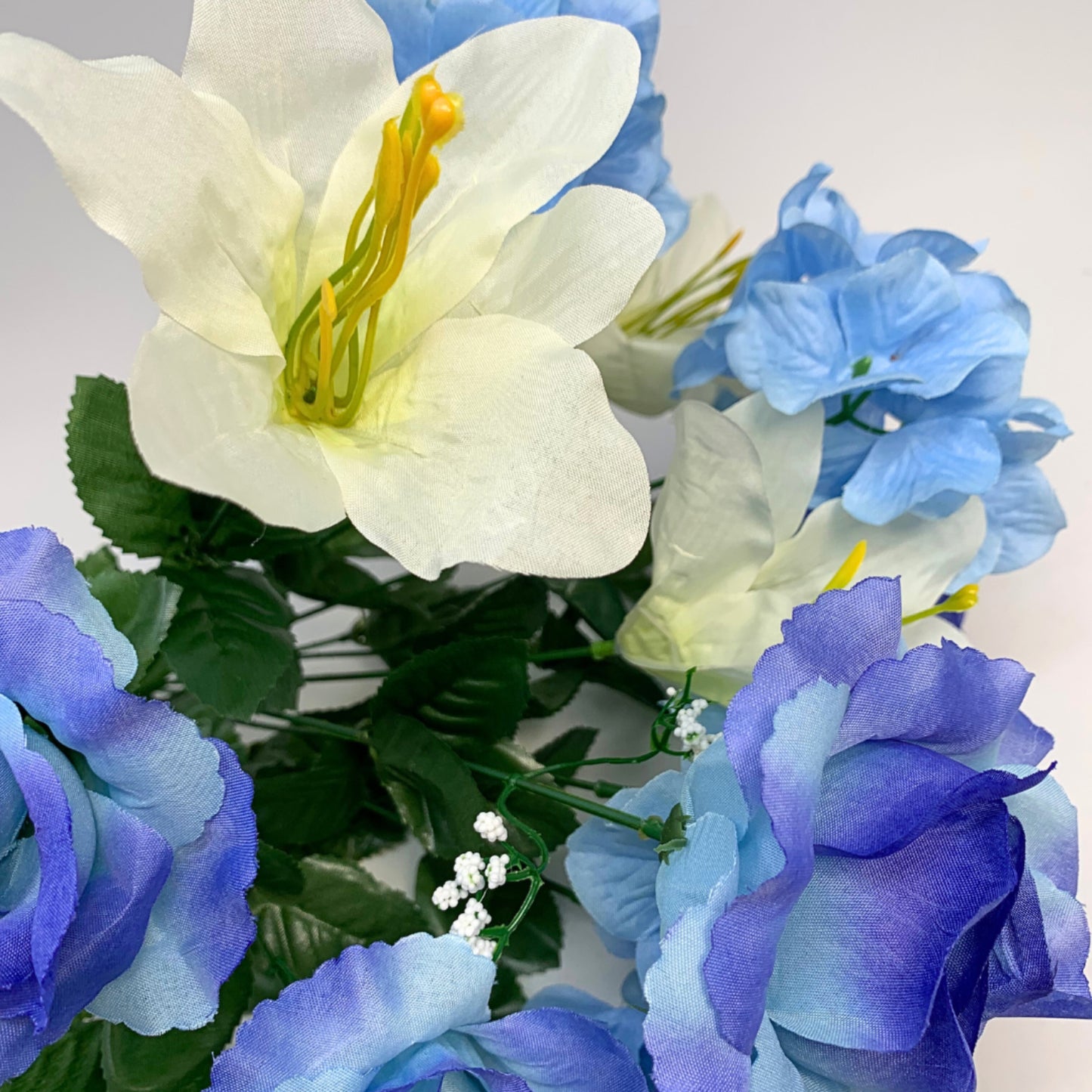 Rose / Lily / Hydrangea Mixed Bush x 14 - Blue/Cream | CZE