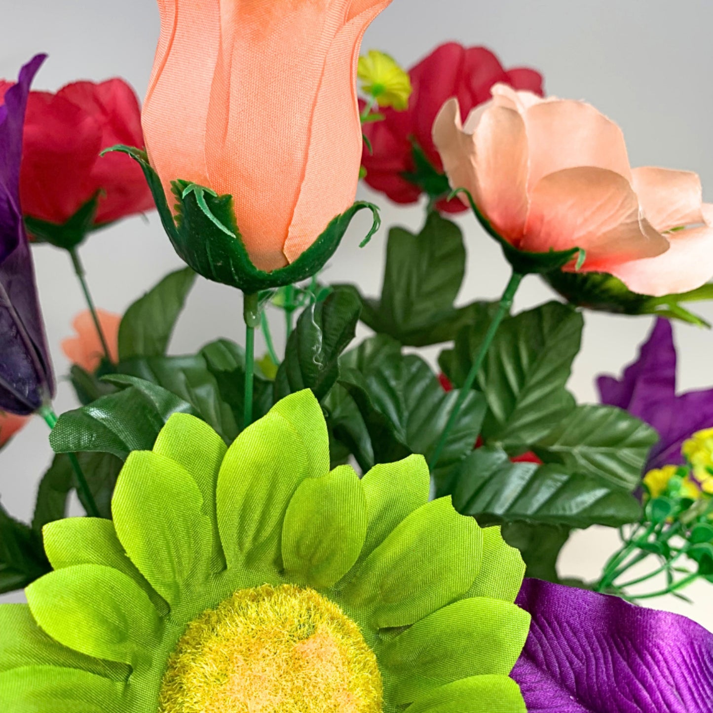 Lily / Rose / Lily / Cornflower Mixed Bush x 18 - PK/PU/GN/CL 20" | CZE
