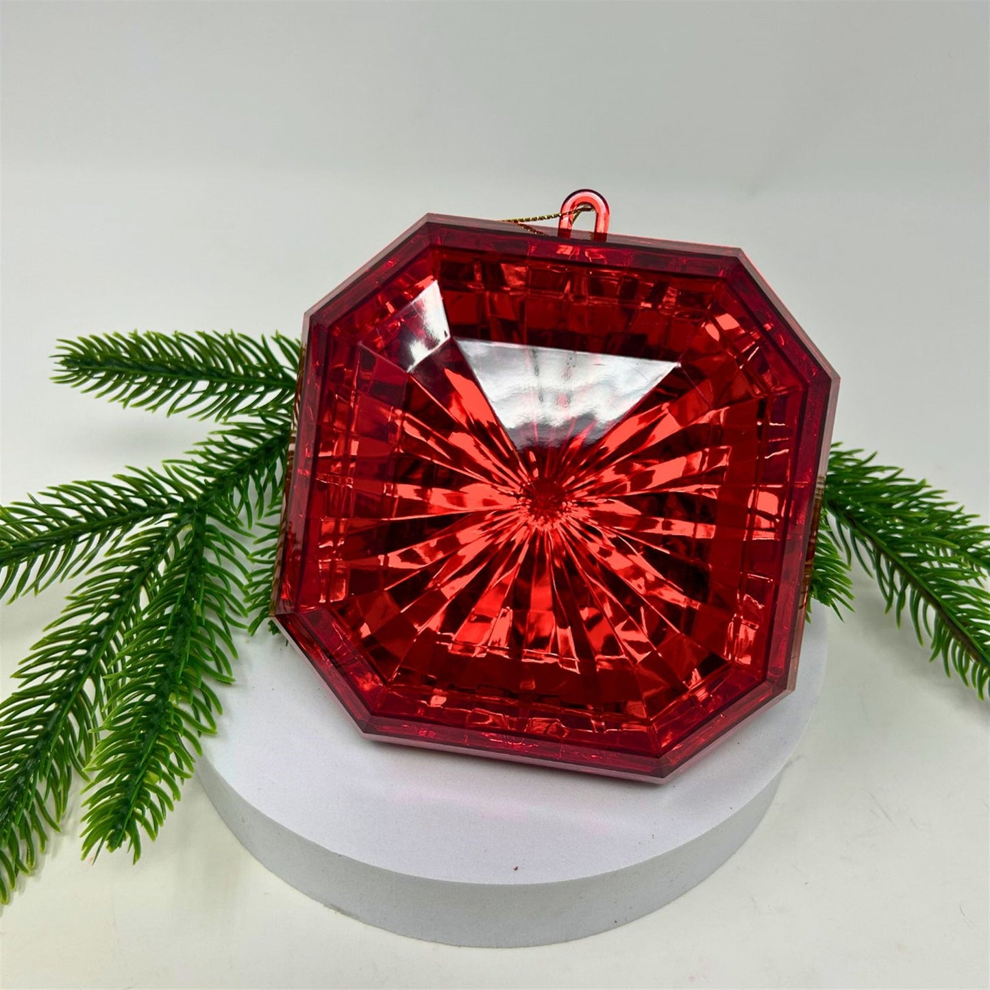 Plastic square Diamond Ornament - Red 4.7x5.1x2" | ZT