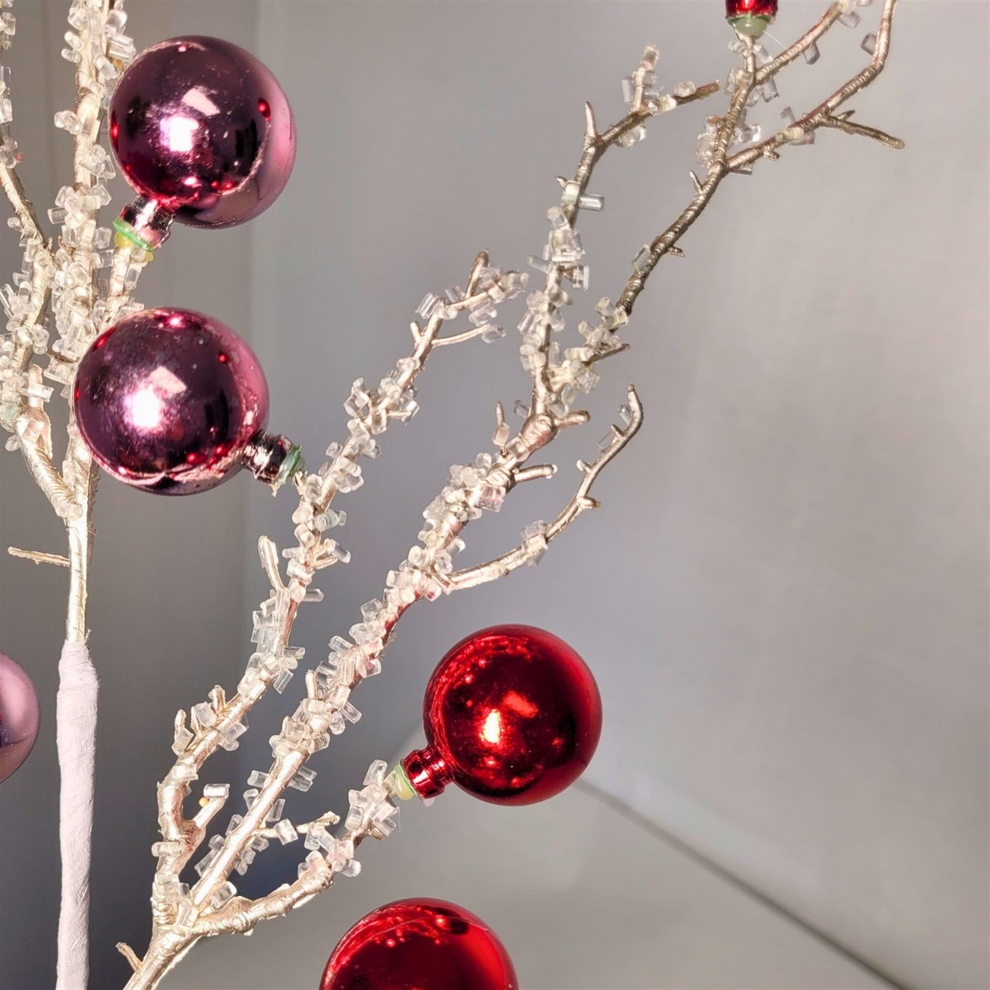 Iced Wintery Ball Spray - Red/Pink 26” | KS