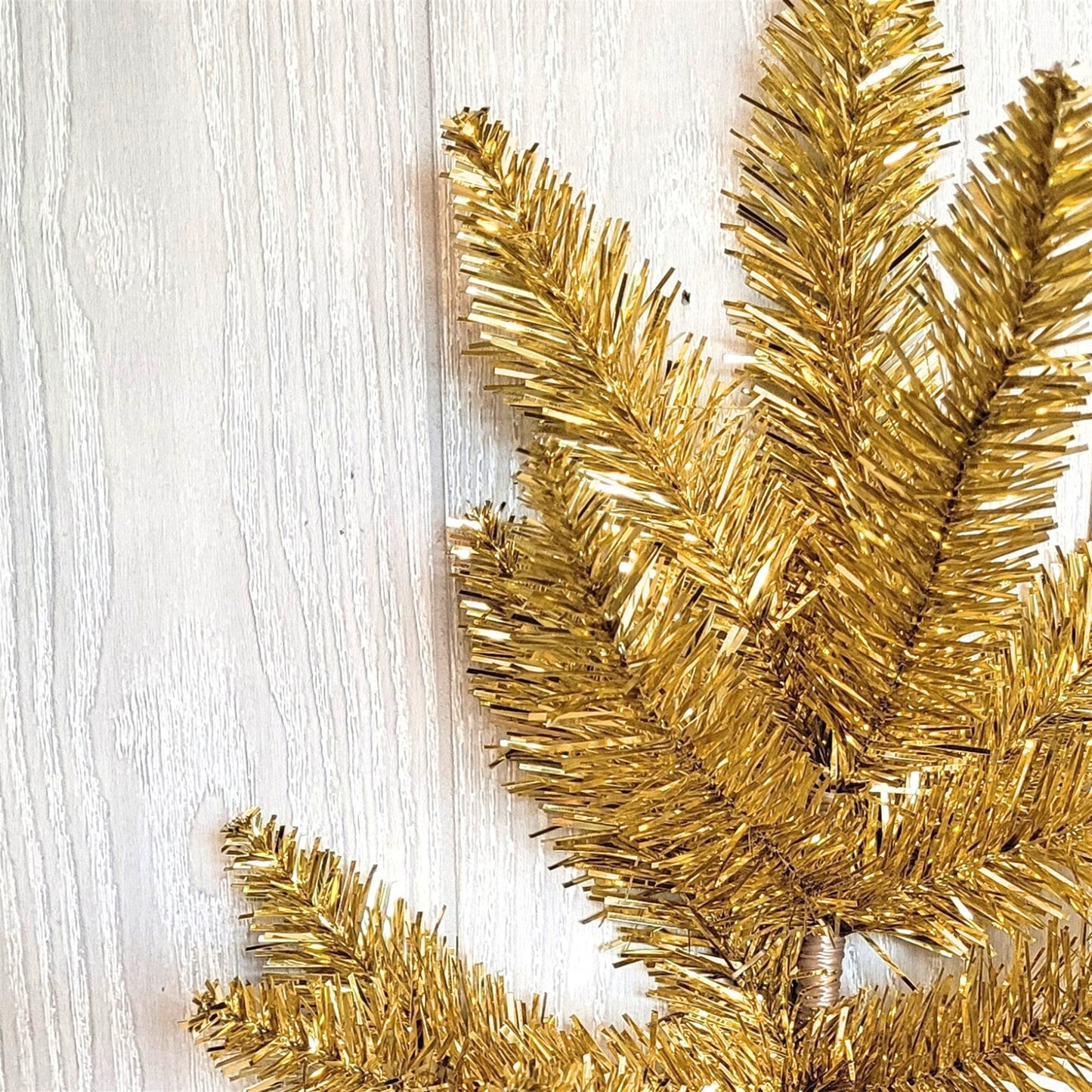 Gold Tinsel Spray 18” | HT
