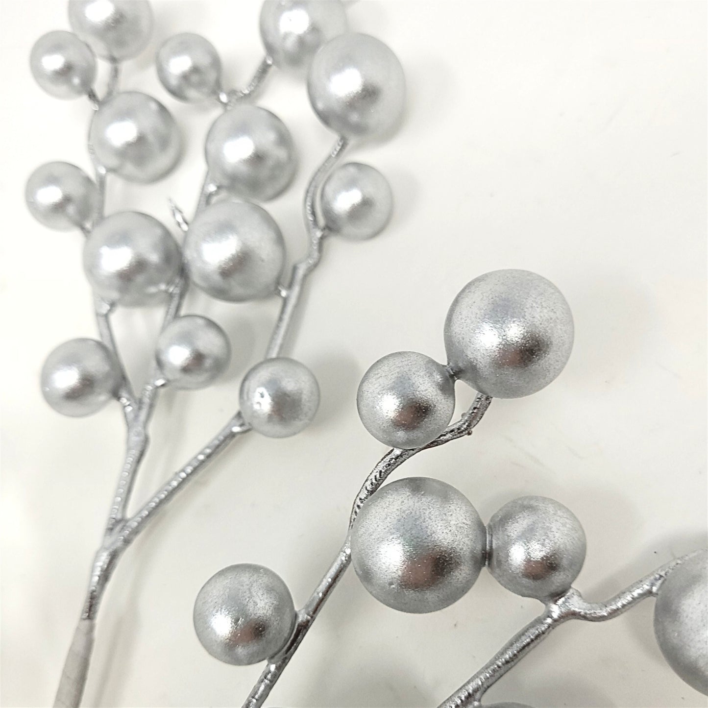 Metallic Christmas Berry Pick - Silver 17” | QP