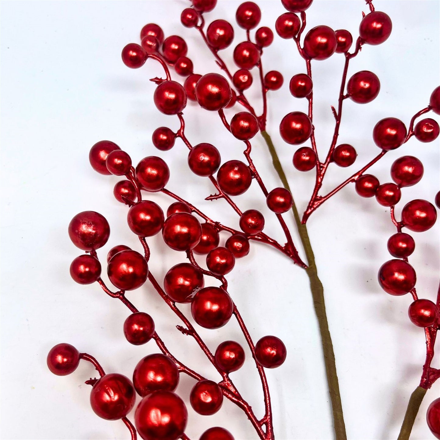Metallic Berry Spray - Red 36” | QP