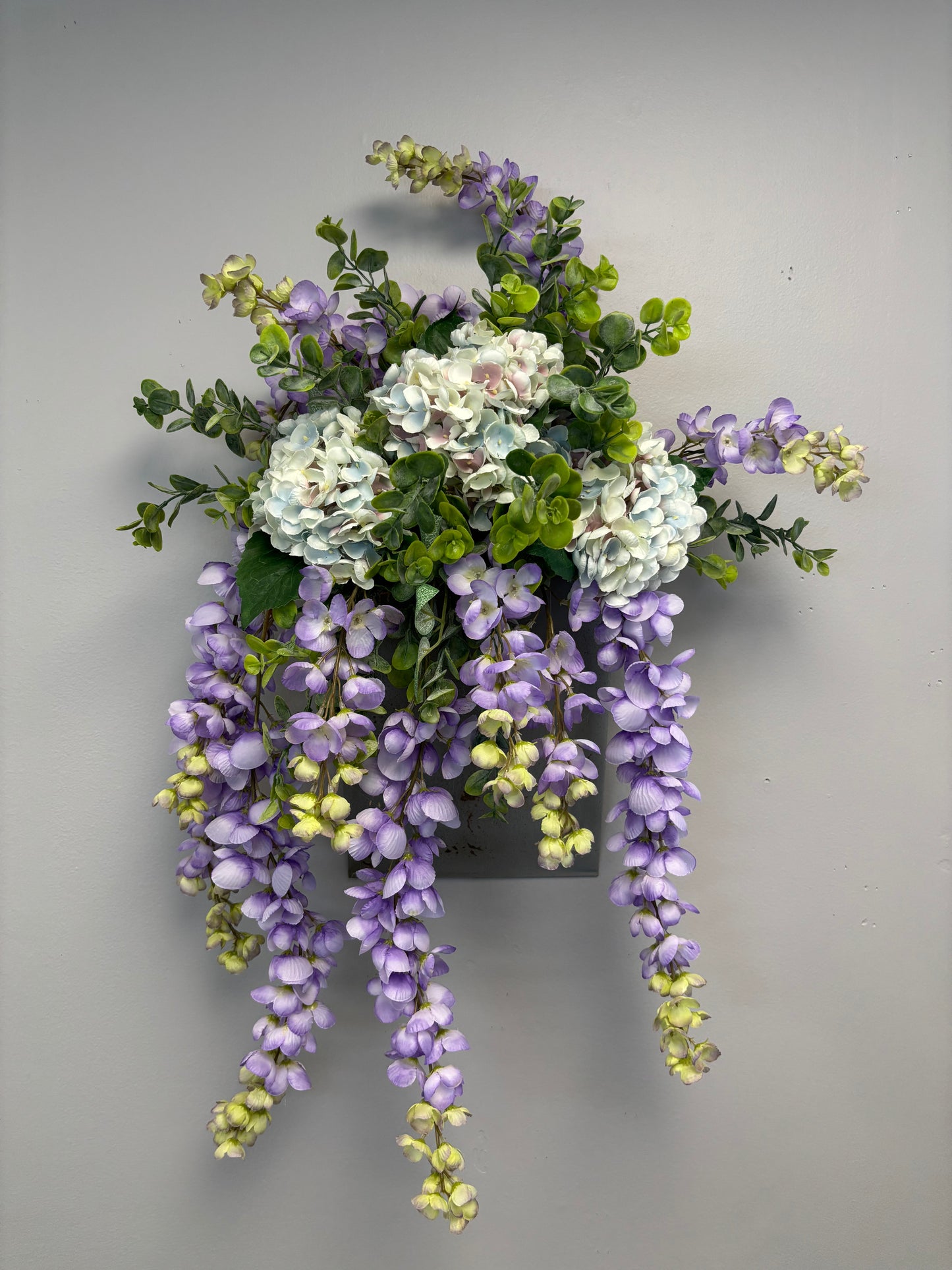 24" Talk of the 'Ton Door Pocket {Completed Arrangement}