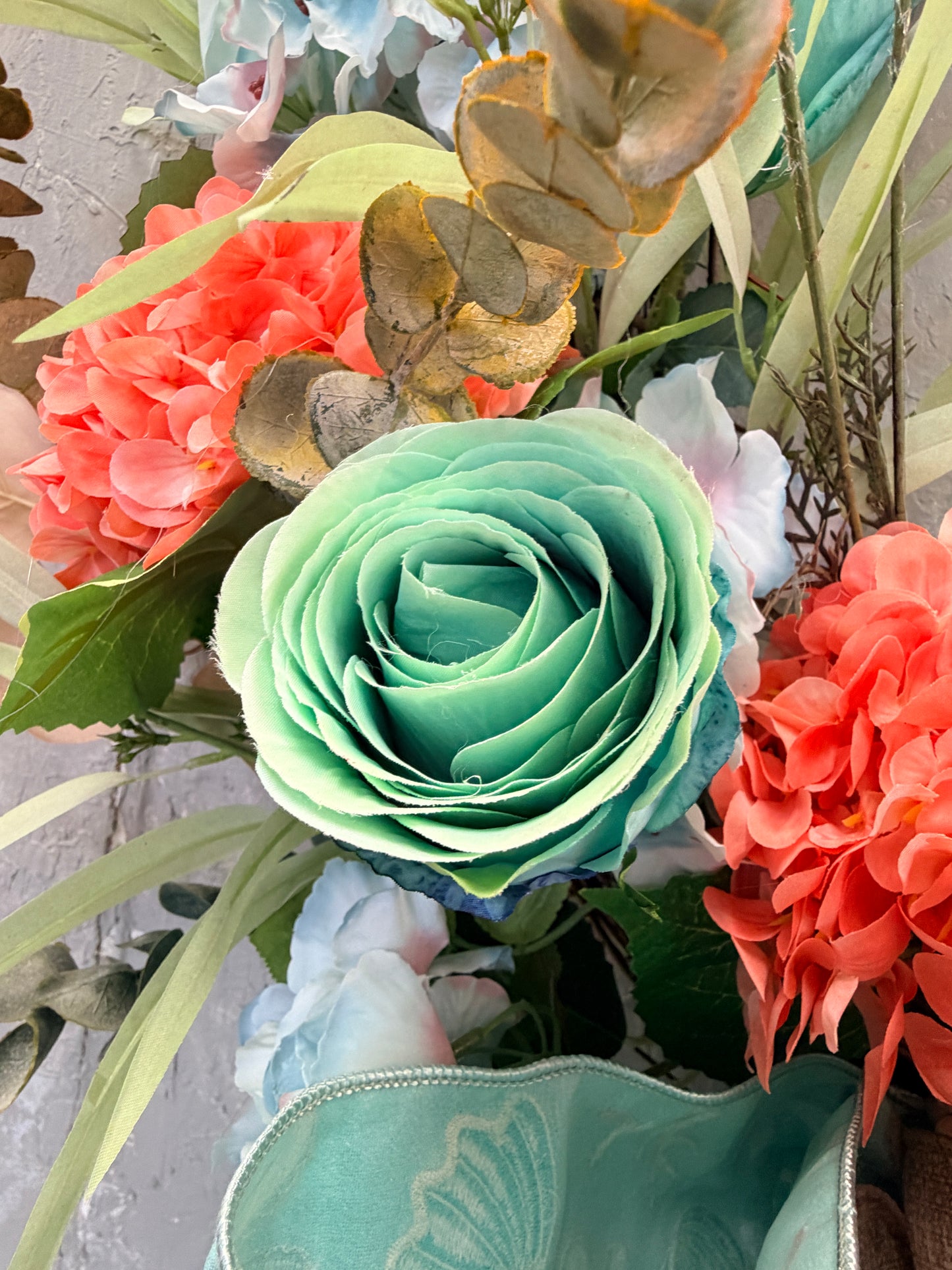 DIY "Waves of Fun" Wreath Kit {Assembly Required}