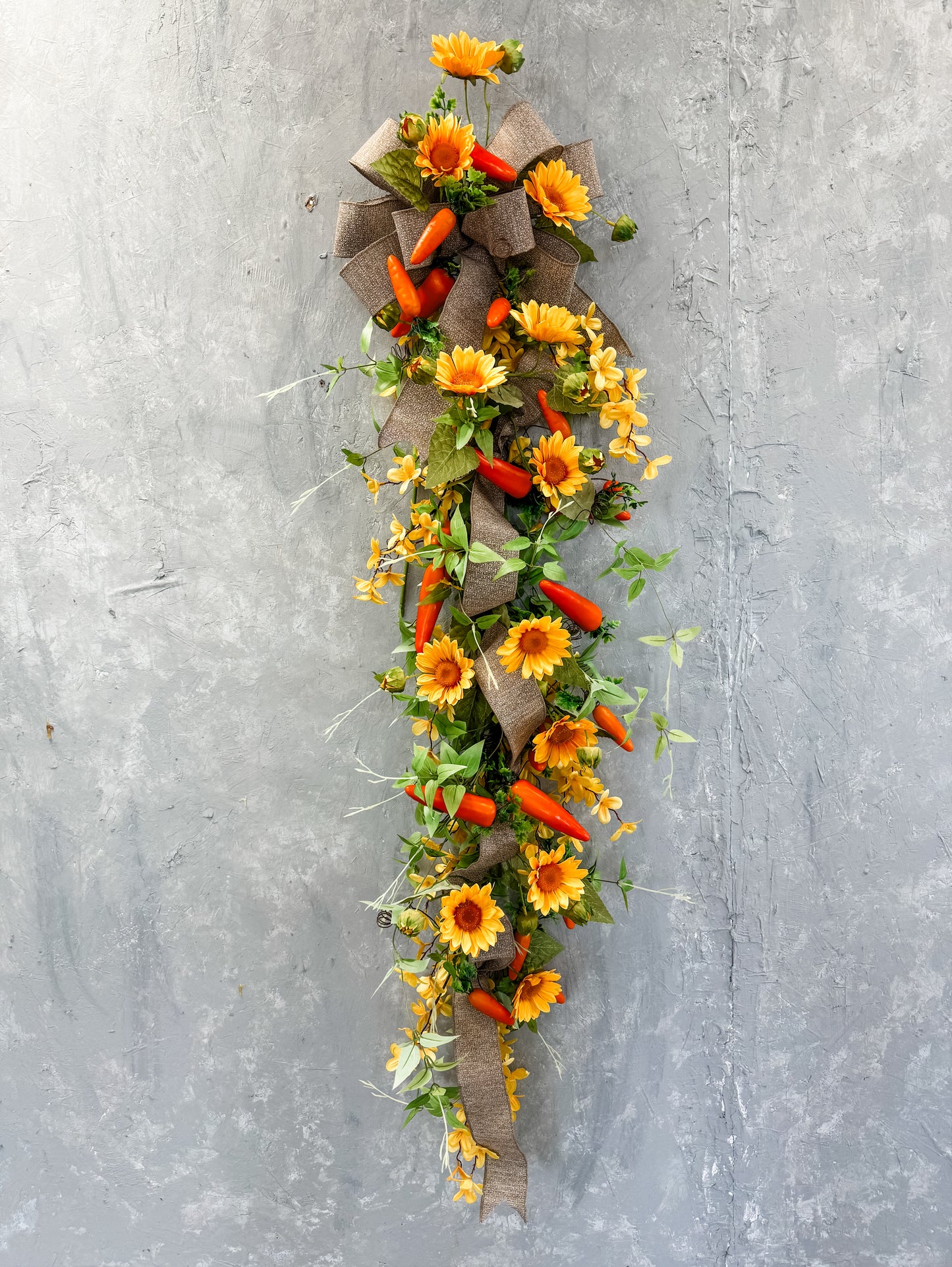 Cute Carrot Vine Garland 46” |YSE