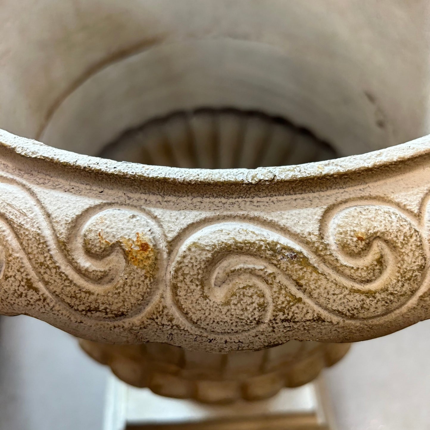 Cast Aluminum Weathered Distressed Urn/Planter 23.25" x 14.25"- Whitewashed | DCH22
