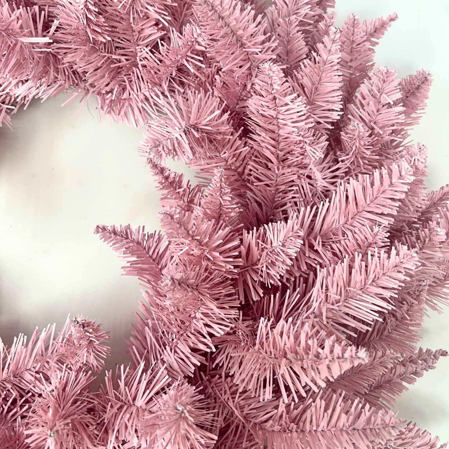 24” Wreath - Pastel Pink, 165T | LC