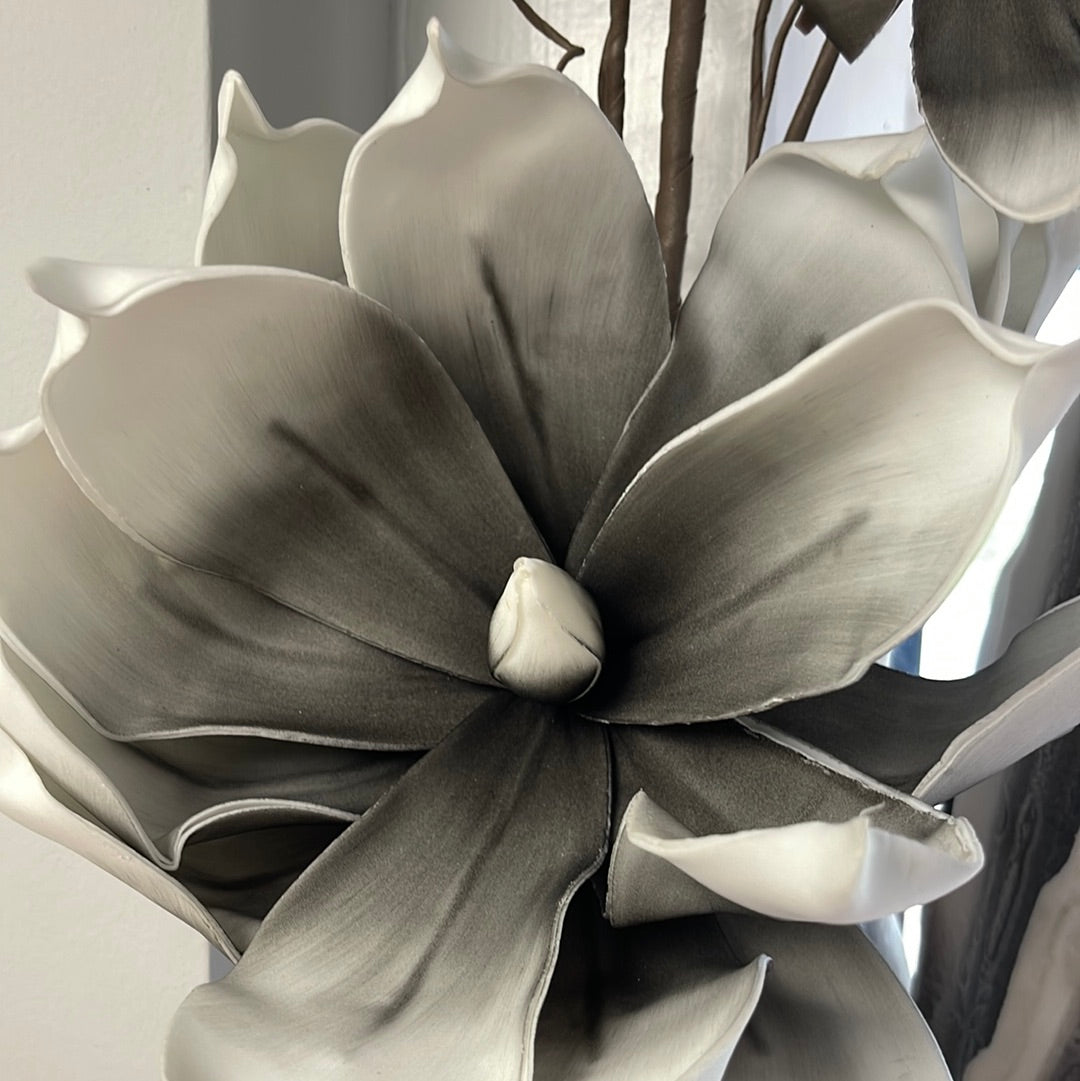 Eva Botanical Magnolia Spray X 3 Grey 36" | YSE23