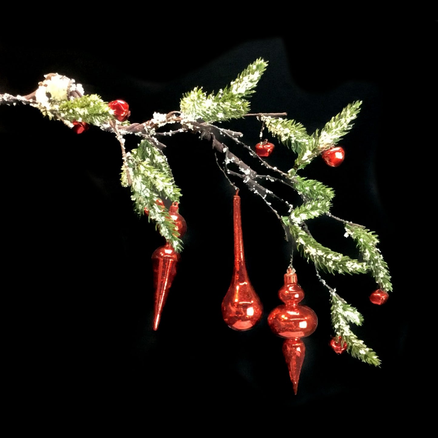 33" Pine Spray with Hanging Mercury Ornament in Red | XJ