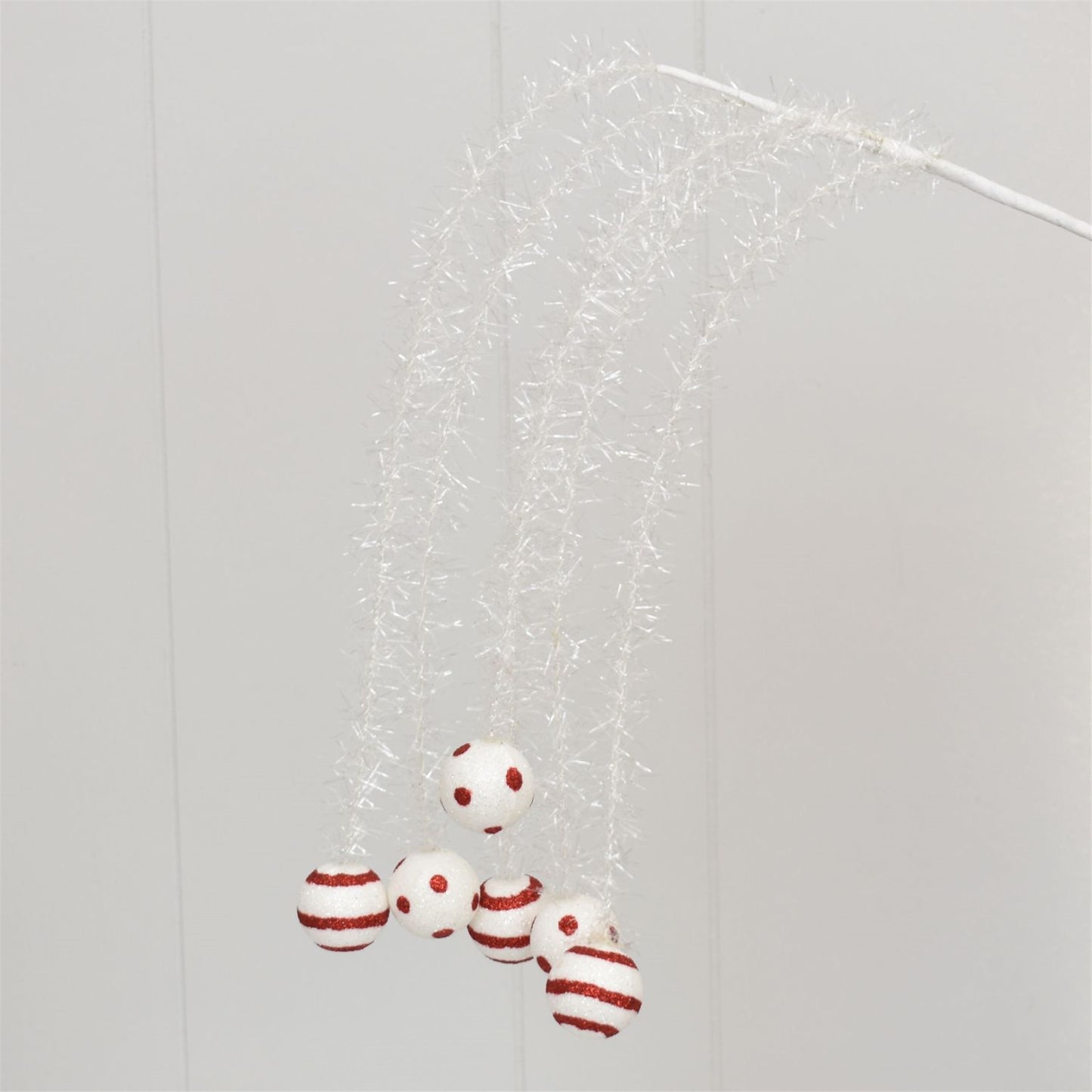 27" Jingle Jangle Ball Spray - Red/White | QG
