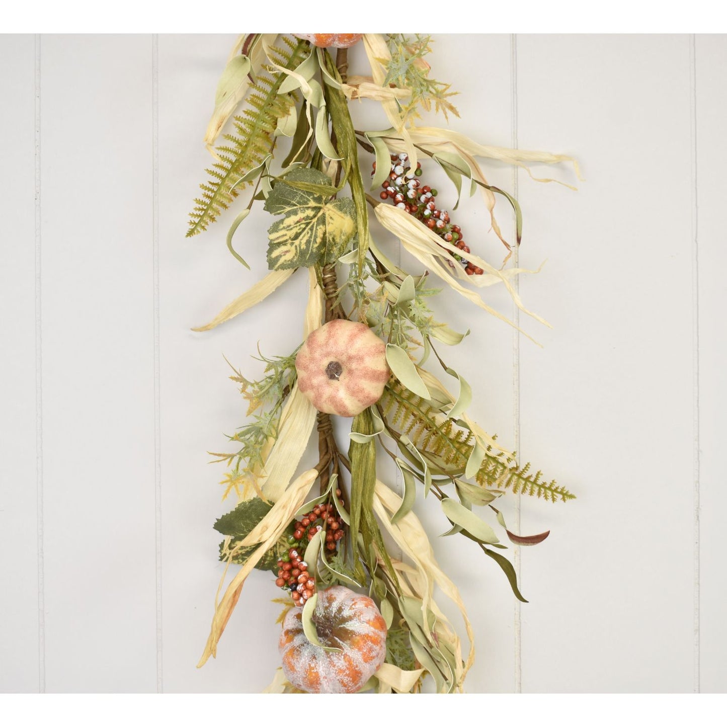Hayride Pumpkin, Berries, Corn Husk, Leaves Garland