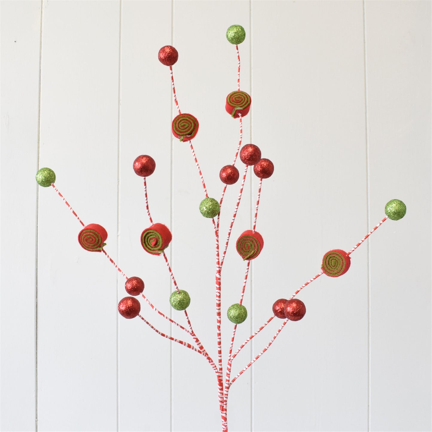Peppermint Twisted Taffy Glittered Ball Spray 32" in Red/Green | QDC22