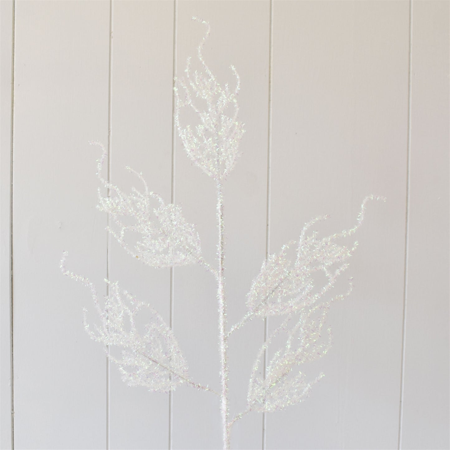 Iridescent Coral Spray 30" in White | QD