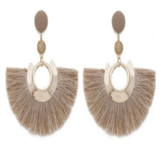 Sasha Tassel Fan Earring in Taupe