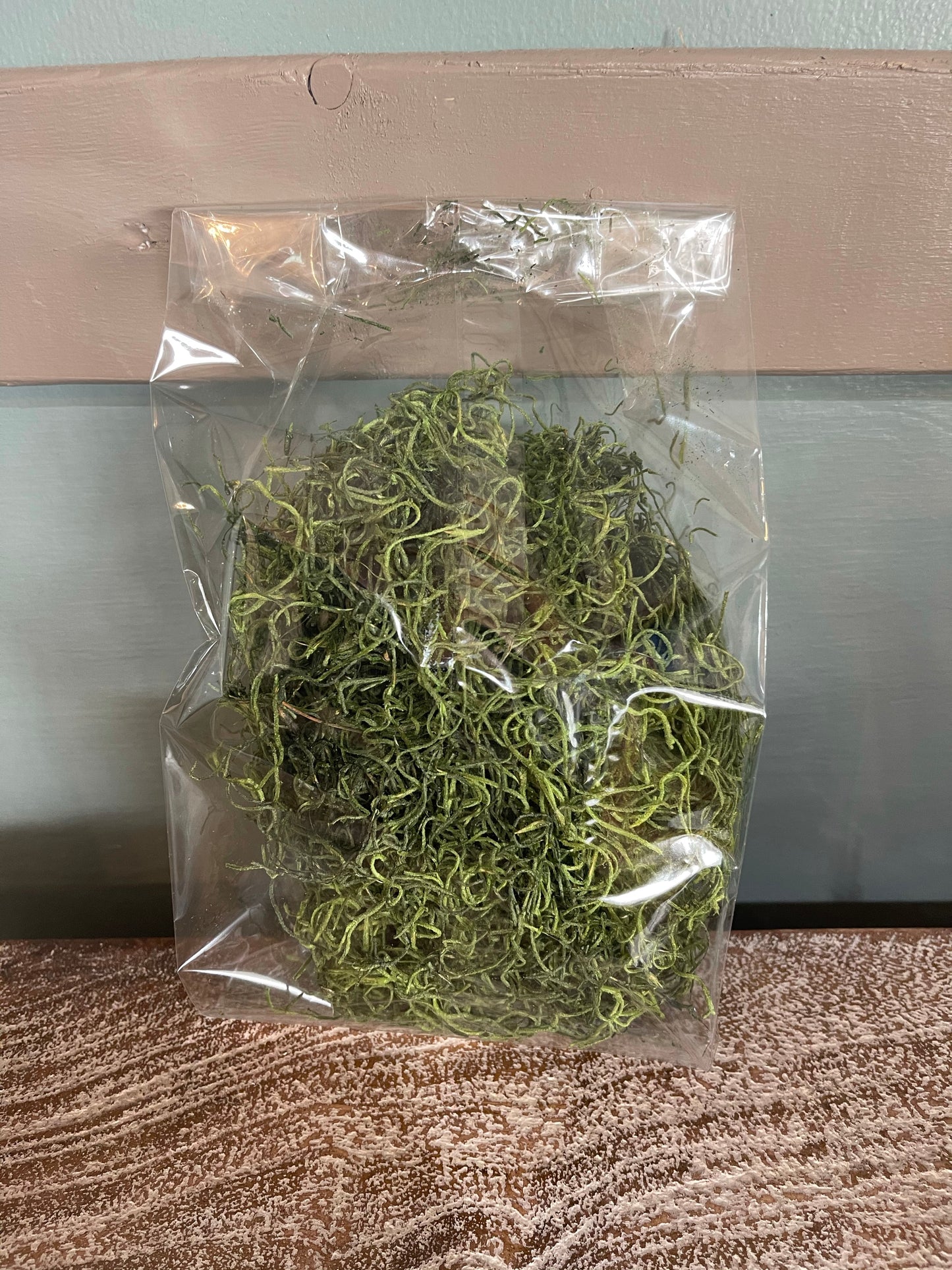 Preserved Spanish Moss, Floral Filler, 1 quart sized bag