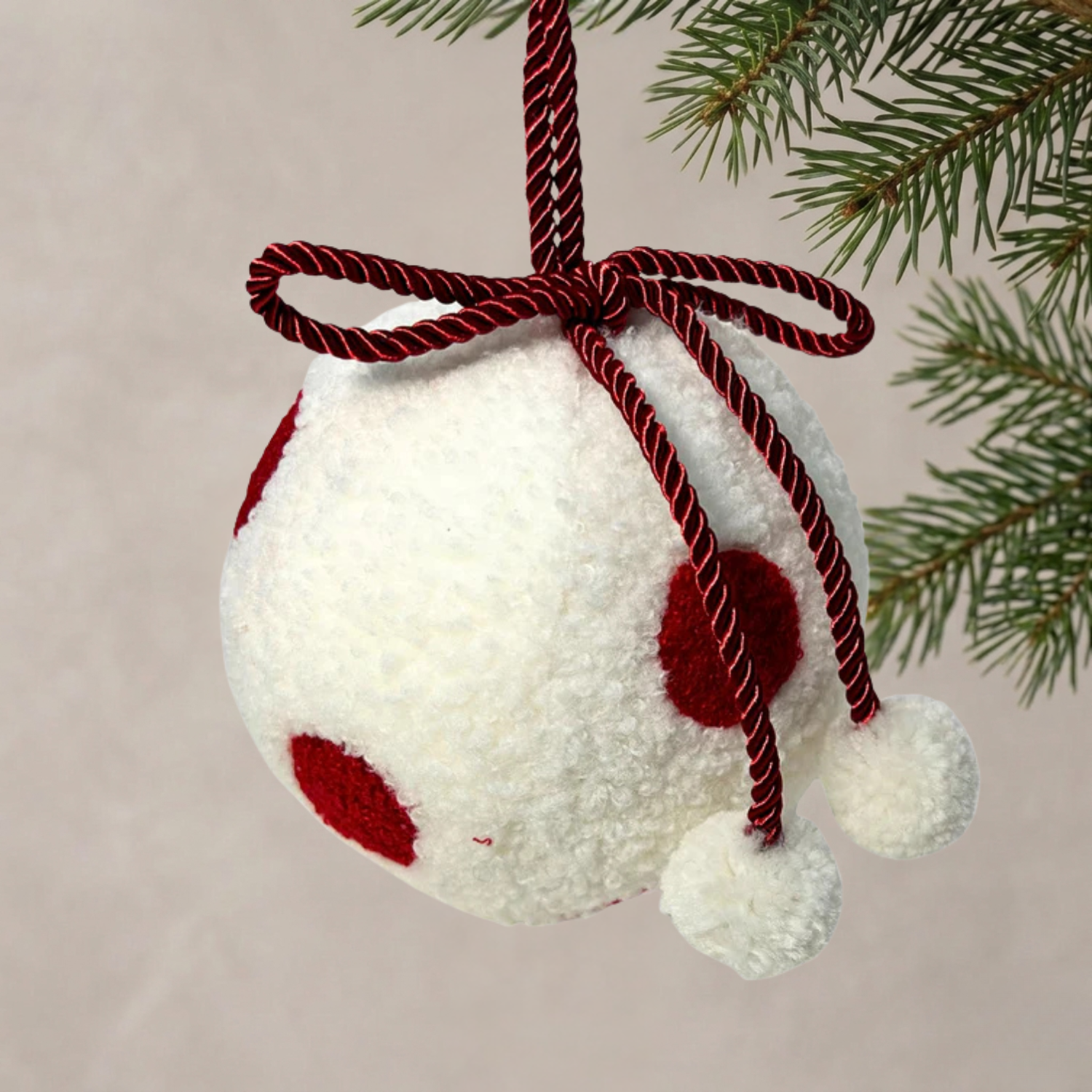 CLEARANCE CHRISTMAS ORNAMENTS