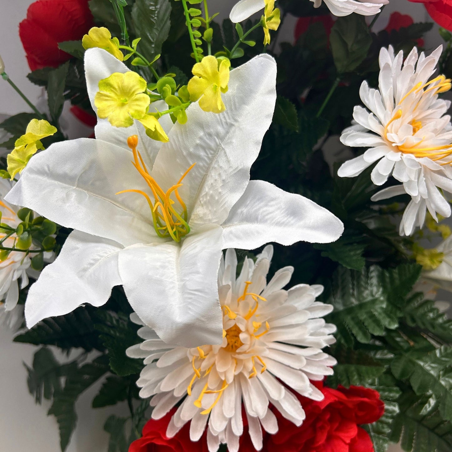 Courage & Legacy Pre-Made Vase Insert (Red, White)
