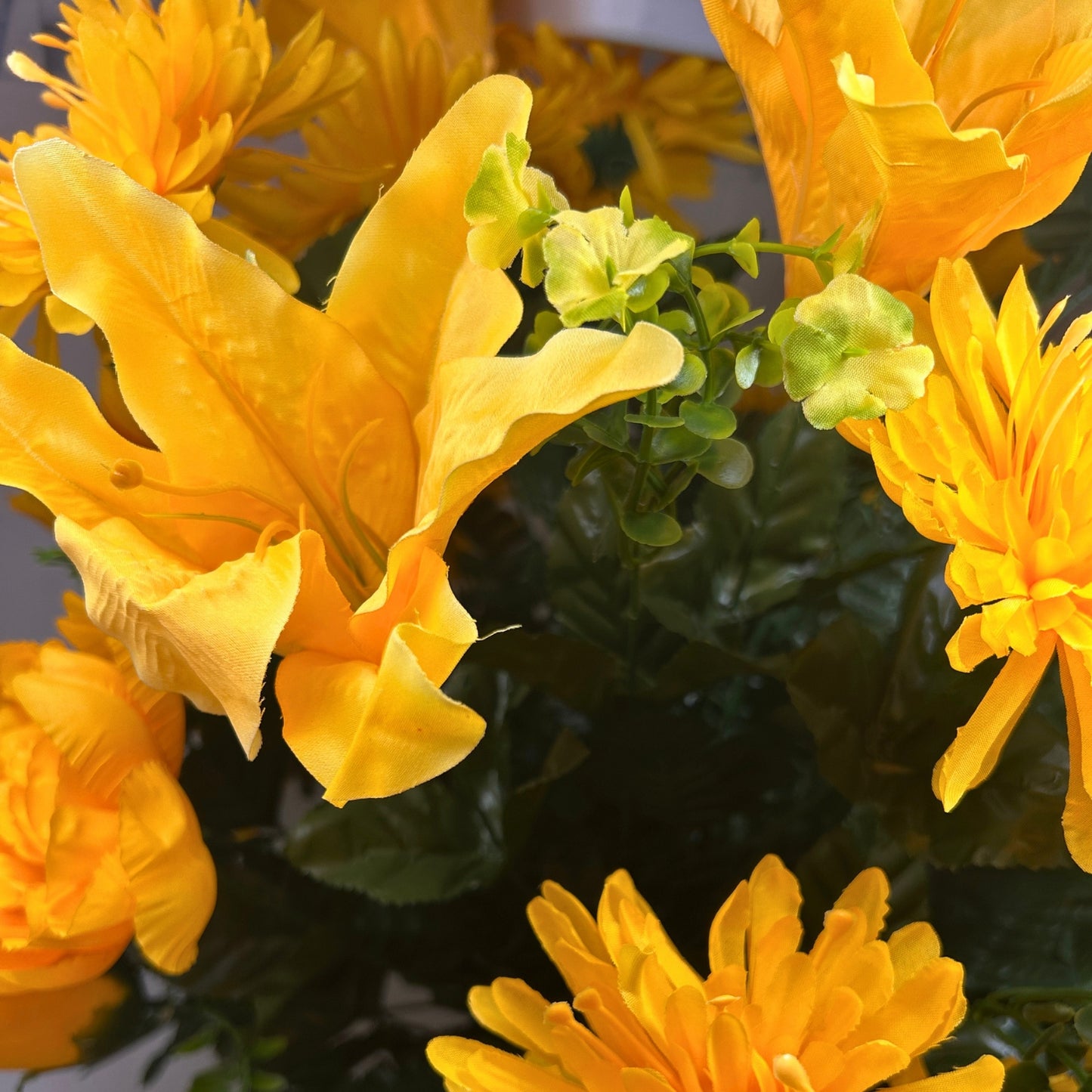 Heavenly Harmony Pre-Made Vase Insert (Yellow)