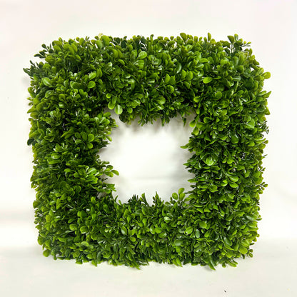 18" Plastic Square Boxwood Wreath