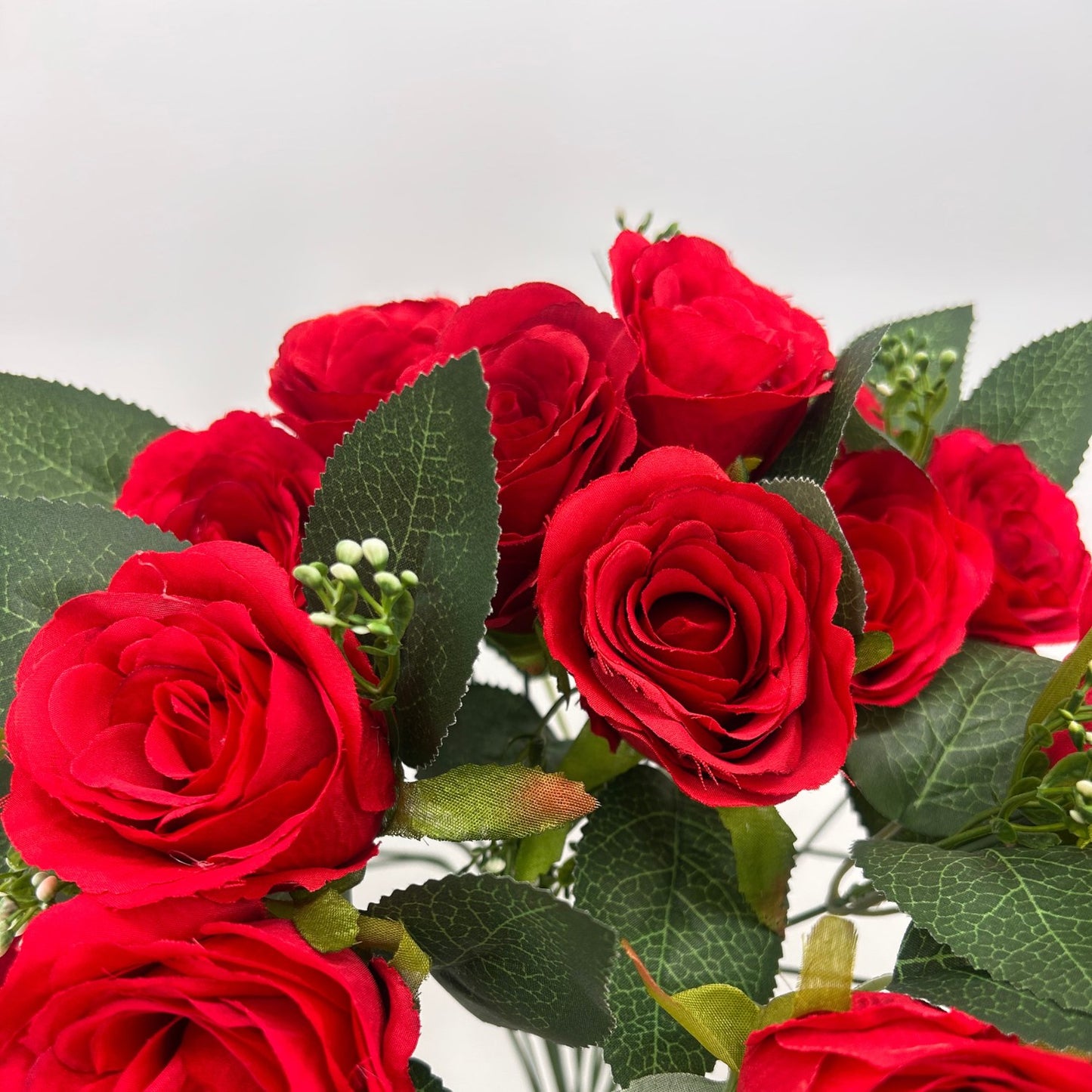 Wedding Rose Bud x18 Red - 18" | GTE