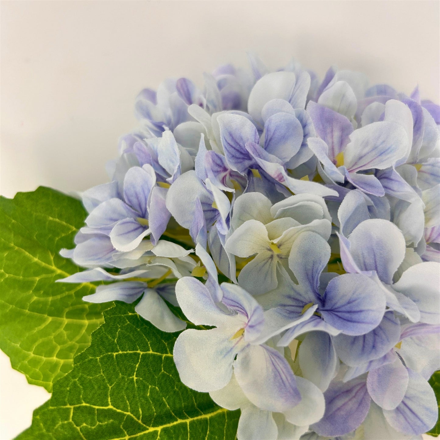 Full Garden Hydrangea Stem 21" - Lavender | GTE