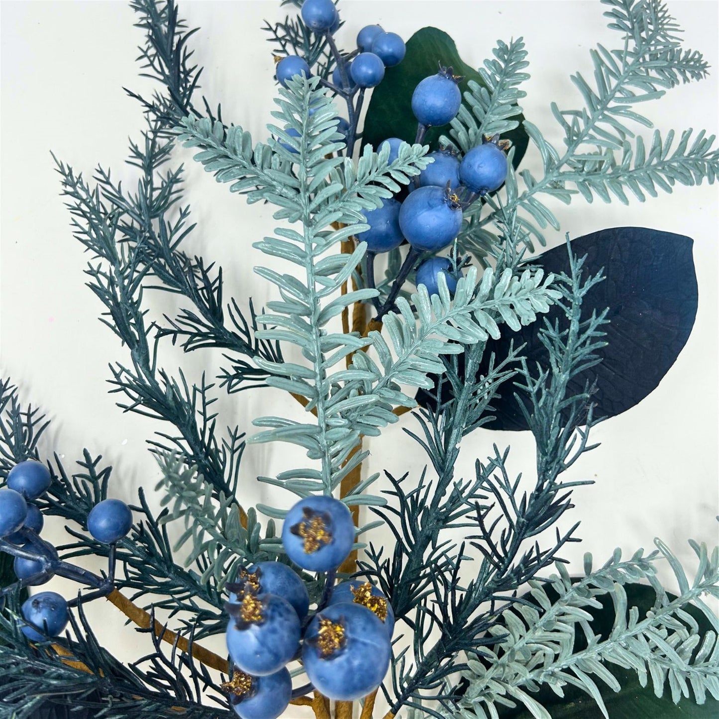 Blue Berry Mixed Pine/Magnolia Spray 30” | QP