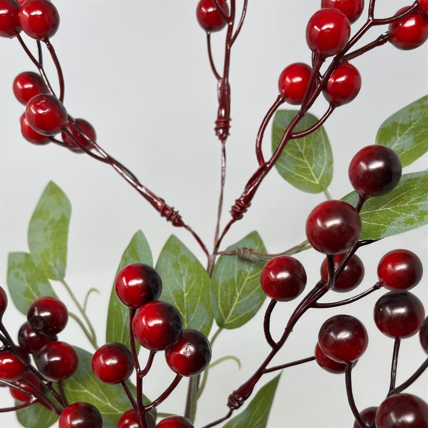 Lodge Berry Pick w/ Leaves 19'' - Deep Red | DB