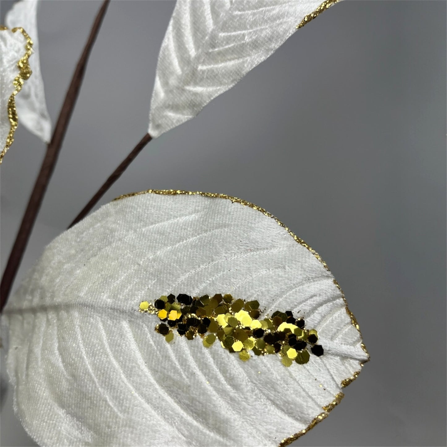 Velvet Magnolia Leaf w/ Sequins 26" - Cream/Gold | DB