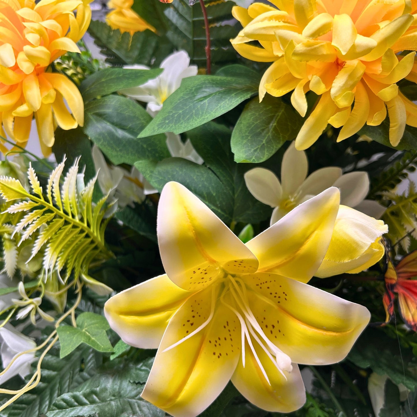 Butterfly Blooms Pre-Made Vase Insert (Yellow/Cream)