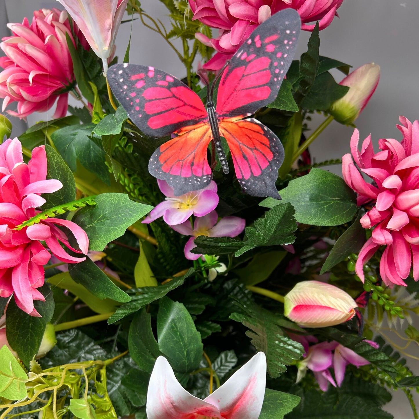 Butterfly Blooms Pre-Made Vase Insert (Pink/Cream)