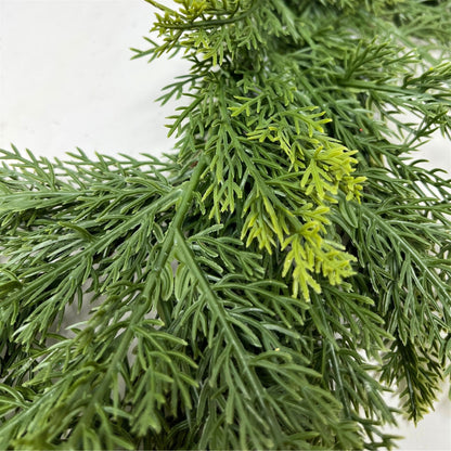 Wispy Fresh Touch Cedar Wreath 20" | DB