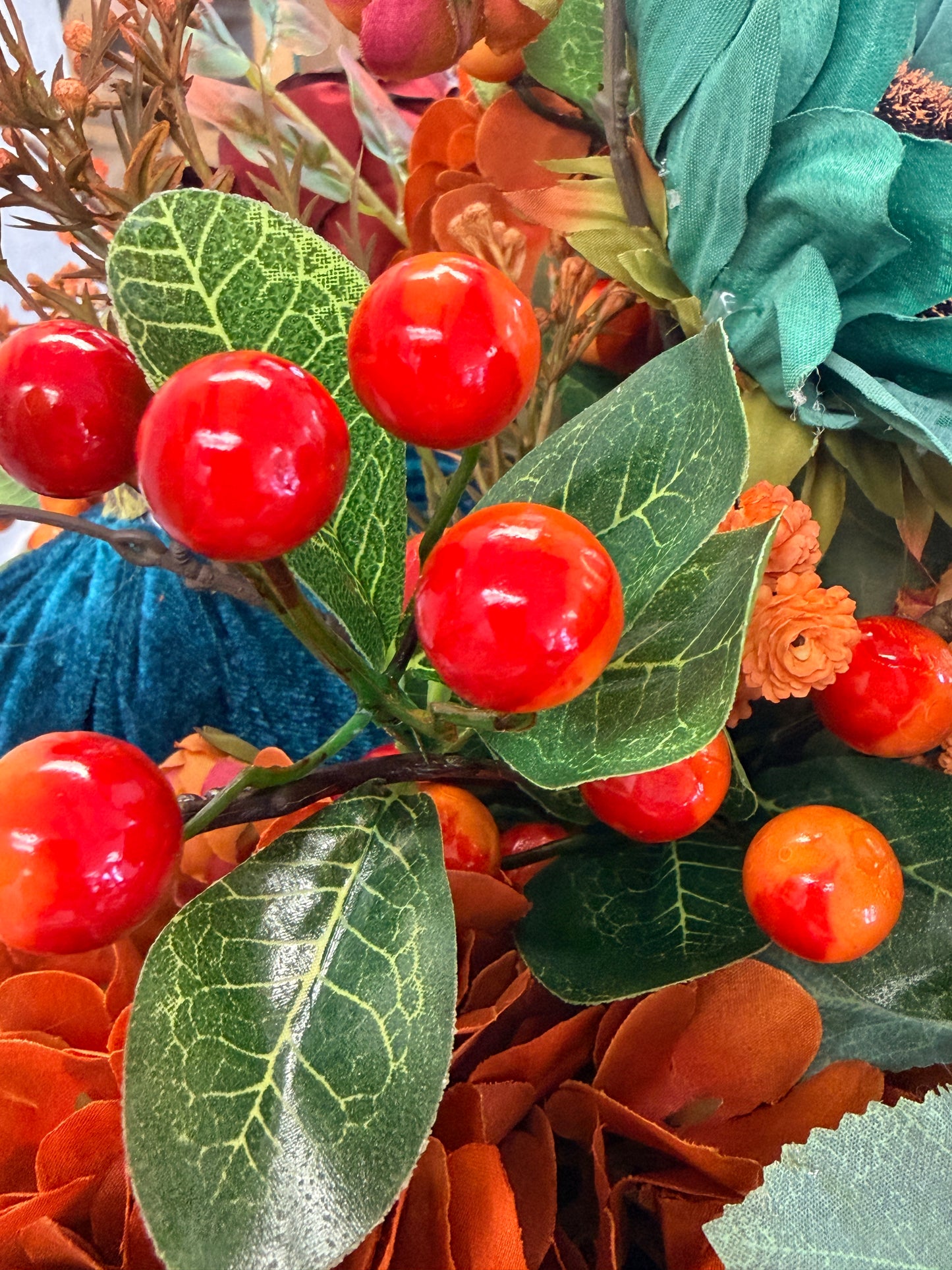 Hillside Berry Leaf Spray 40" - Orange | GT