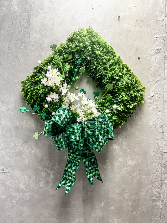 DIY St Patrick's Day Wreath Kit {Assembly Required}