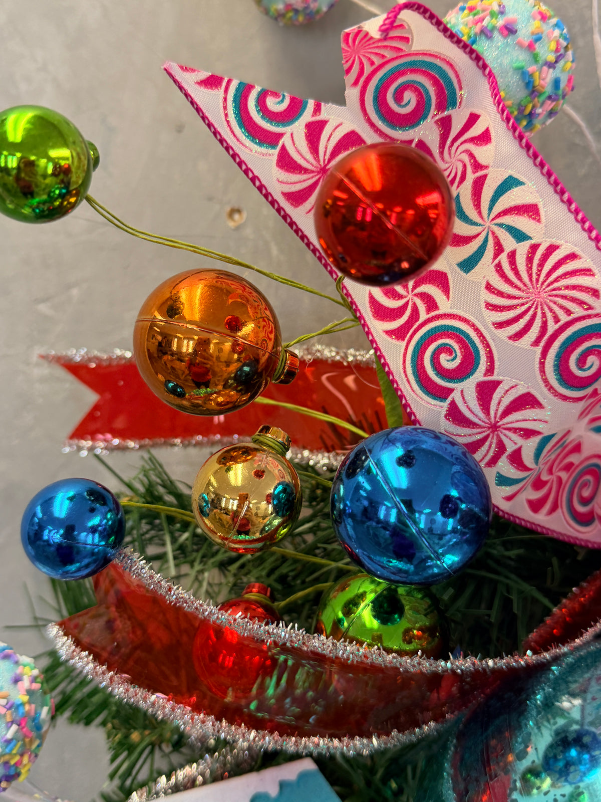 DIY Color Pop Snowman Wreath Kit {Assembly Required}