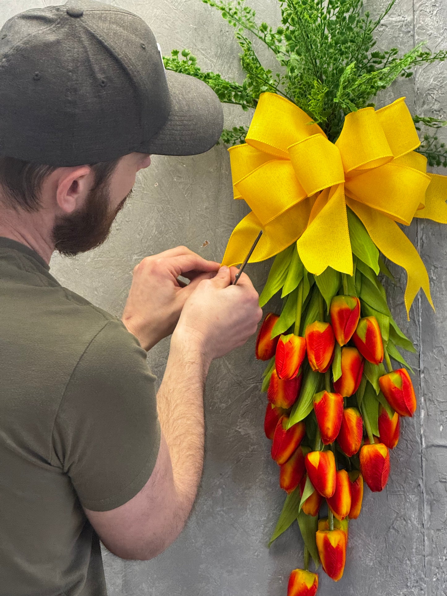 DIY "Carrot Crazy Tulip Swag" {Assembly Required}