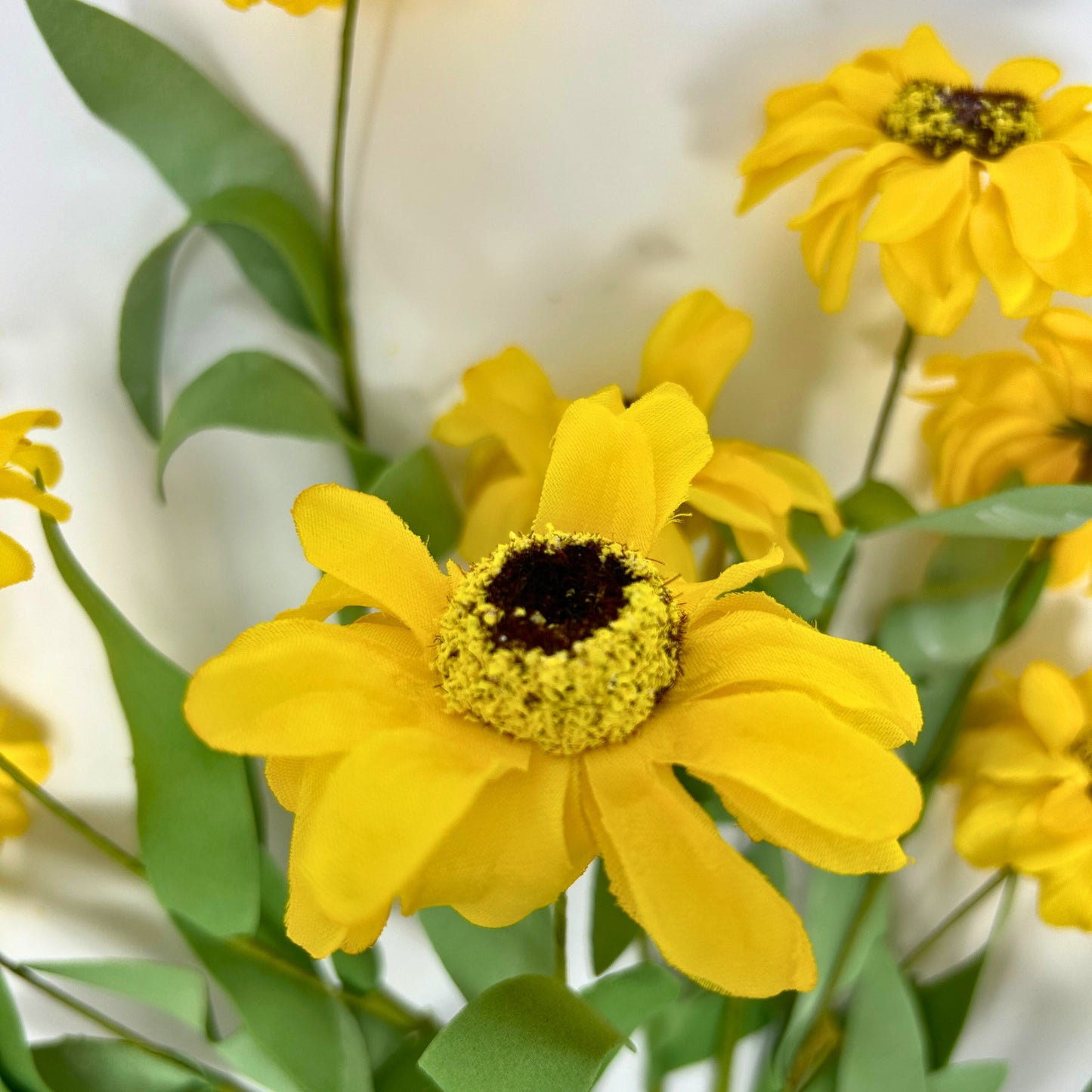 18" Sunburst Daisy Bush in Yellow | QDE