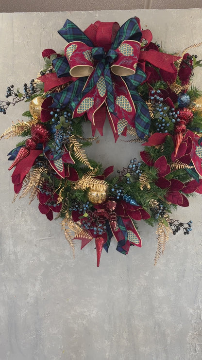DIY Luxurious Lodge Christmas Wreath Kit {Assembly Required}