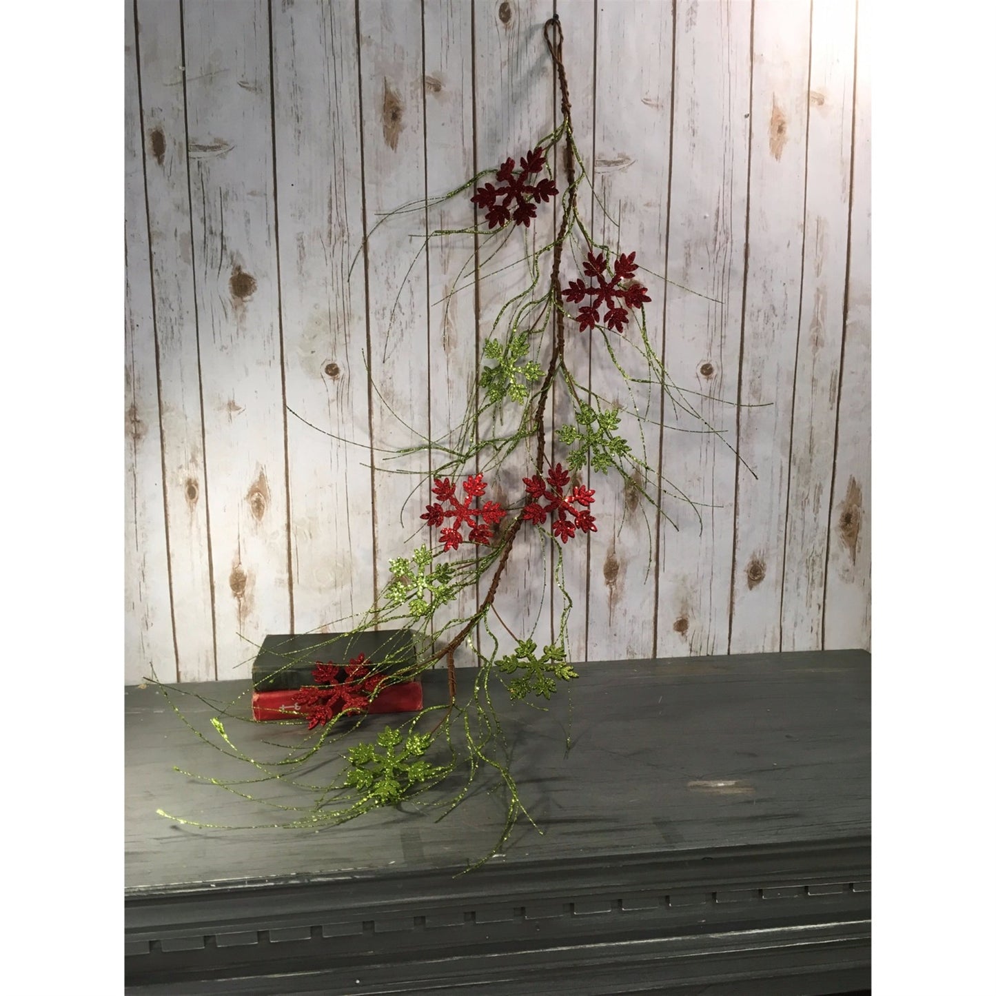 55" Glitz Snowflake / Twig Garland in Green/Red | QD