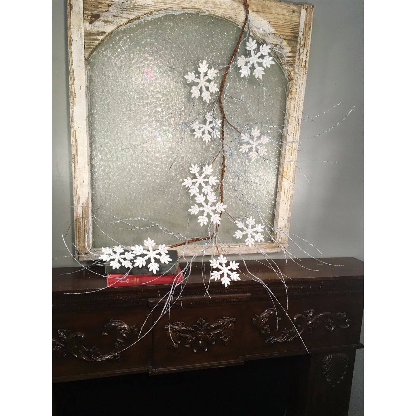 55" Glitz Snowflake / Twig Garland in White/Silver | QD