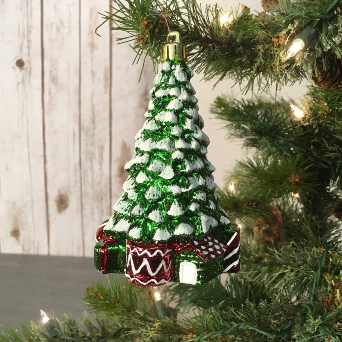 4.5" Traditional Christmas Tree Ornament in Green/White/Red | XJB