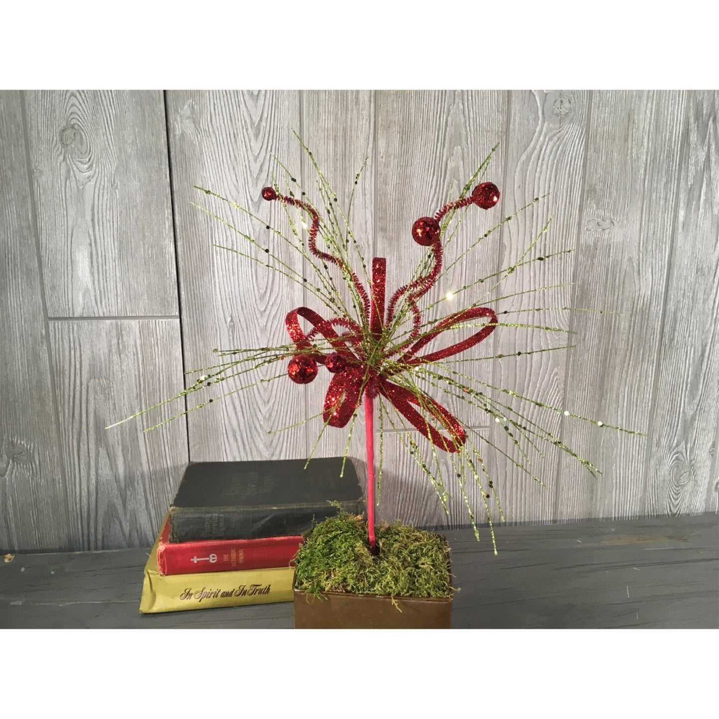21" Holiday Explosion Pick in Red/Apple | QD
