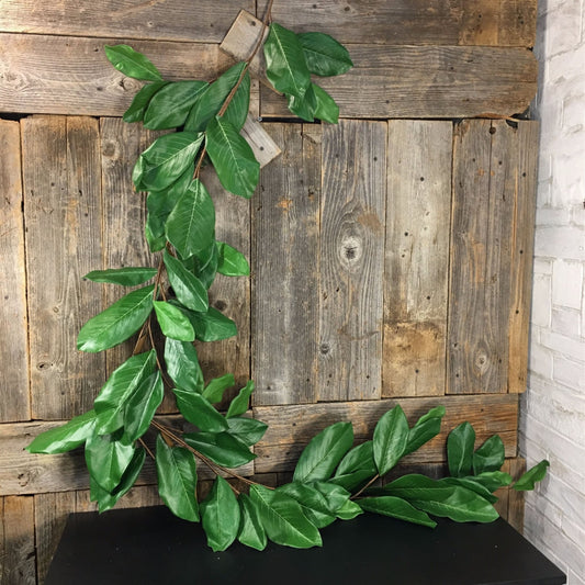 Magnolia Leaf Garland in Green