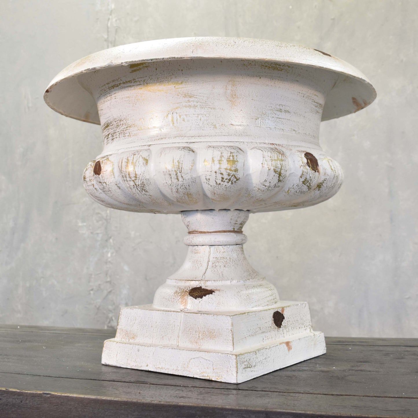 Gresham Cast Aluminum Urn 18" x 15" in Whitewashed | DCH22