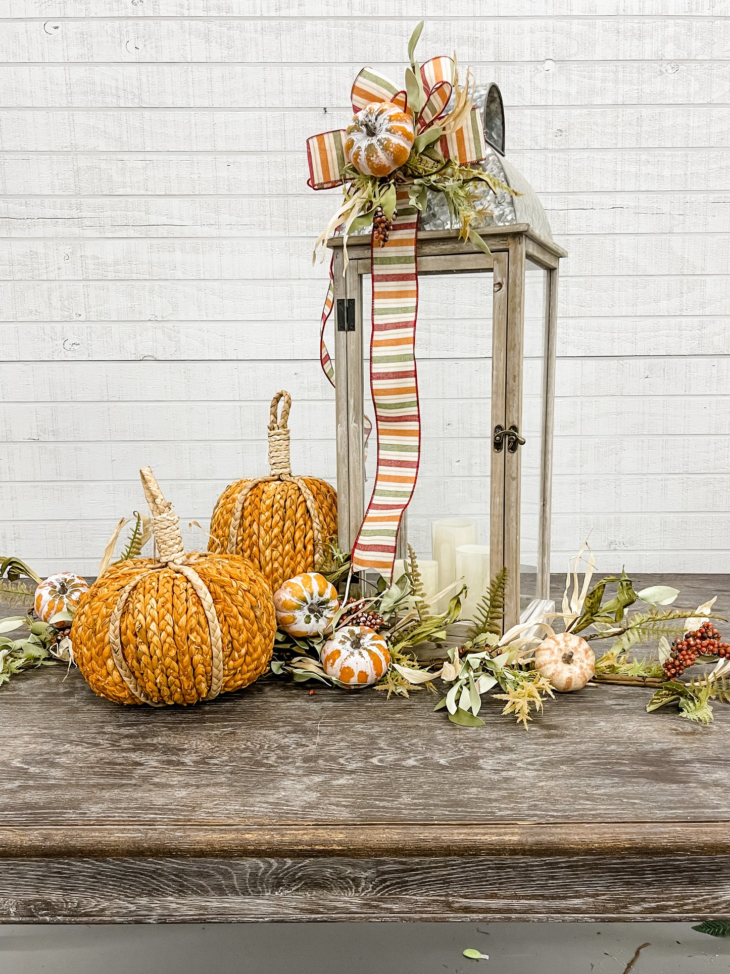 Hayride Pumpkin, Berries, Corn Husk, Leaves Garland